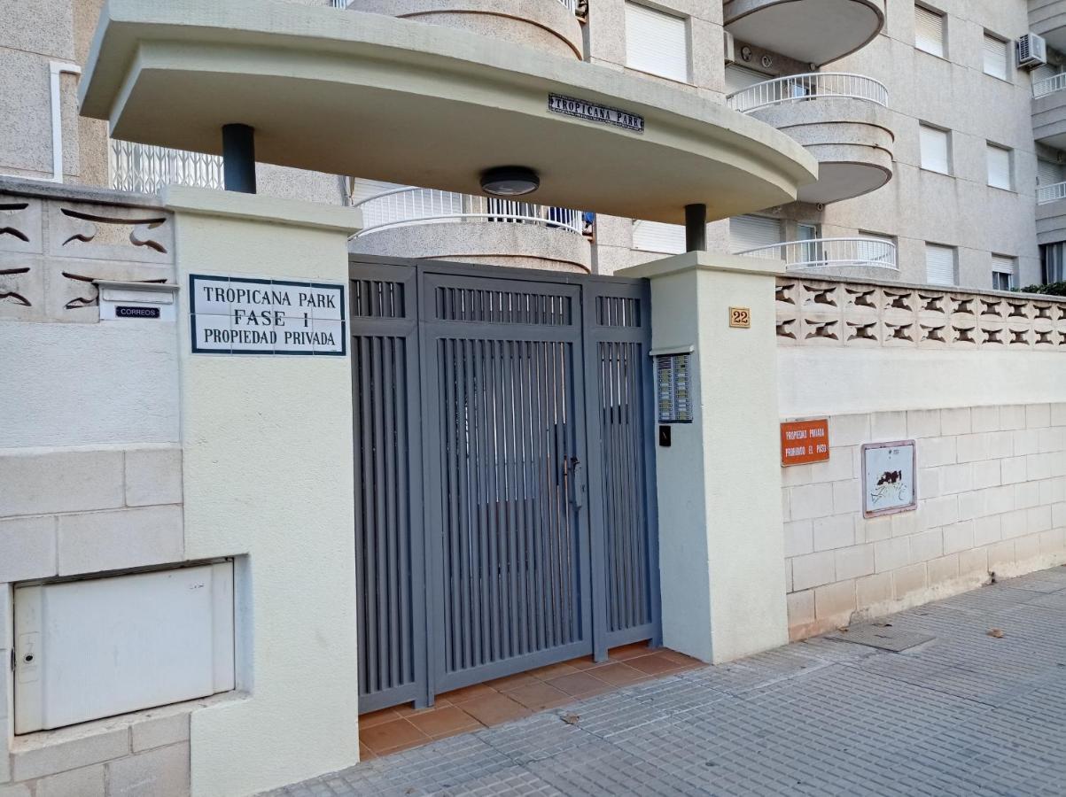 Tropicana Park Solo Familias Serviplaya Gandia Exterior photo